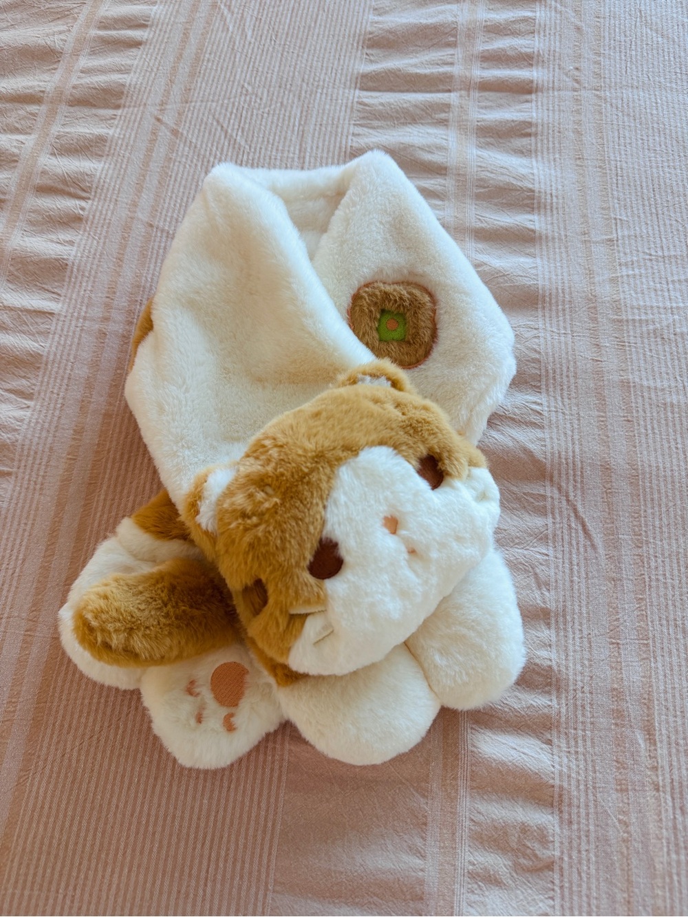 Palace Museum Cat Scarf - Brand New, Soft & Elegant